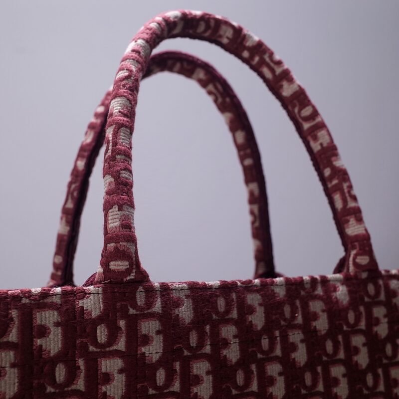 Fake Dior Tote Book Red Print - Image 3