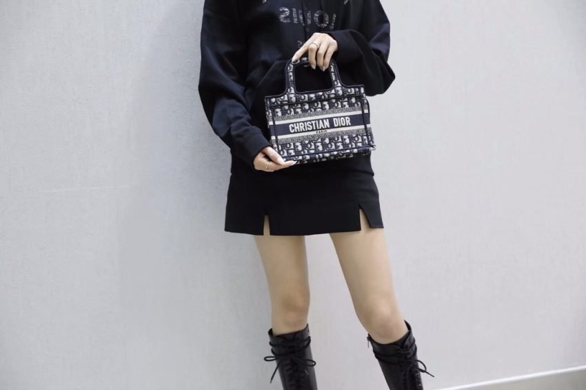 Fake Dior Tote Book Mini Cd Black - Image 3