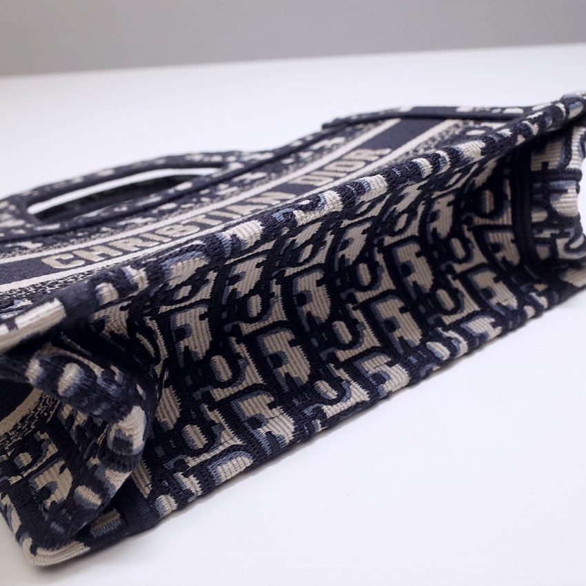 Fake Dior Tote Book Mini Cd Black - Image 6