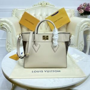 Replica Louis Vuitton On My Side White