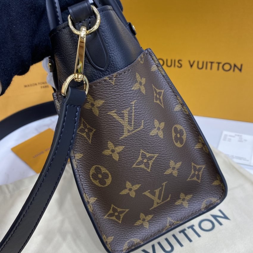 Fake Louis Vuitton On My Side PM Black - Image 6