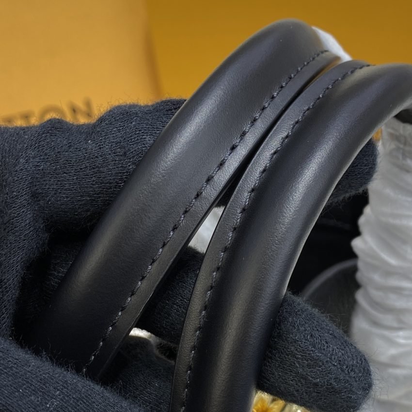 Fake Louis Vuitton On My Side PM Black - Image 7