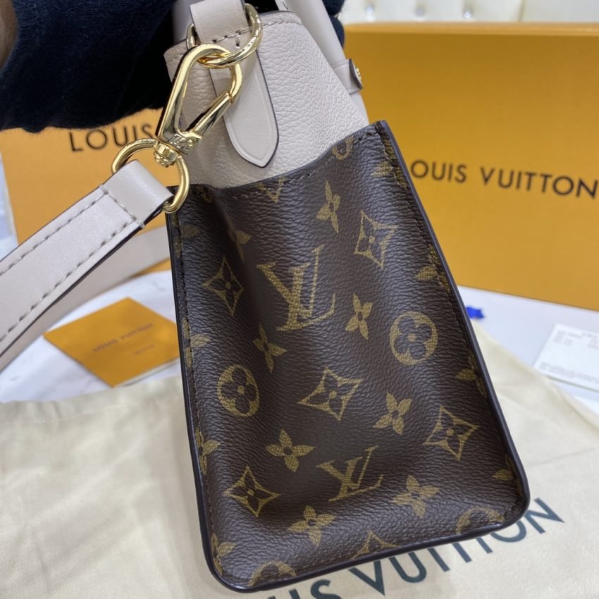 Fake Louis Vuitton On My Side PM Beige - Image 5