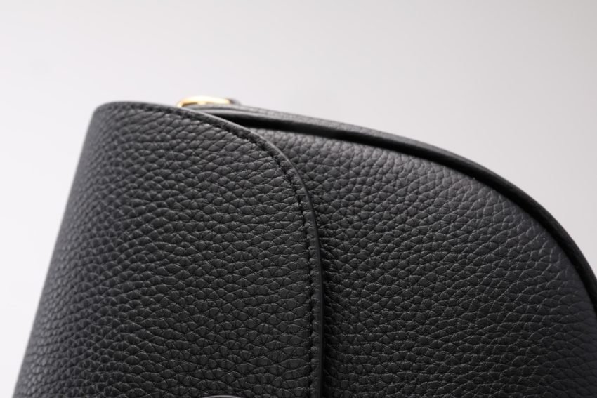 Fake Dior Bobby Black Grained - Image 6