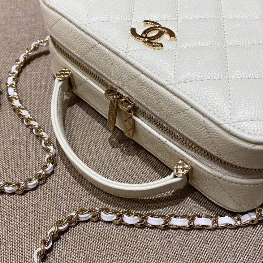 CHANEL 22 Camera Bag White - Image 6