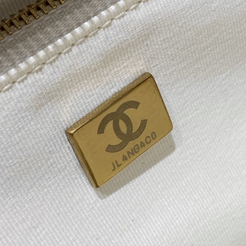 CHANEL 22 Camera Bag White - Image 7