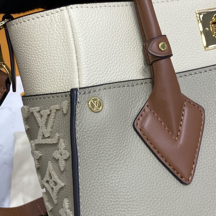 Fake Louis Vuitton On My Side Beige - Image 5