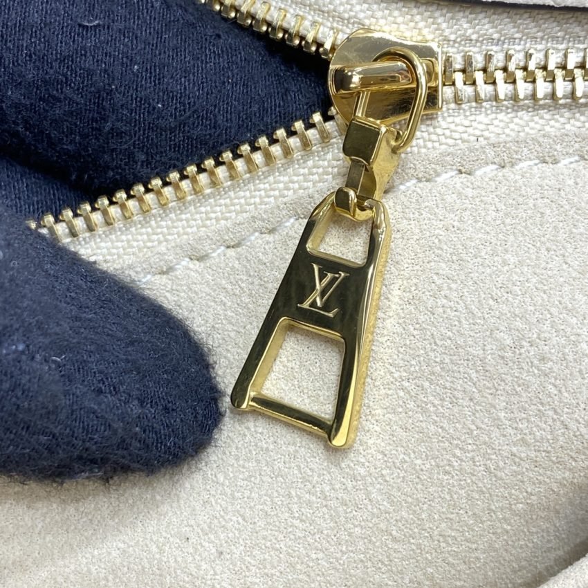 Fake Louis Vuitton On My Side Beige - Image 7