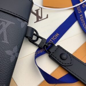 Alternative view of Louis Vuitton To Go Pochette Black