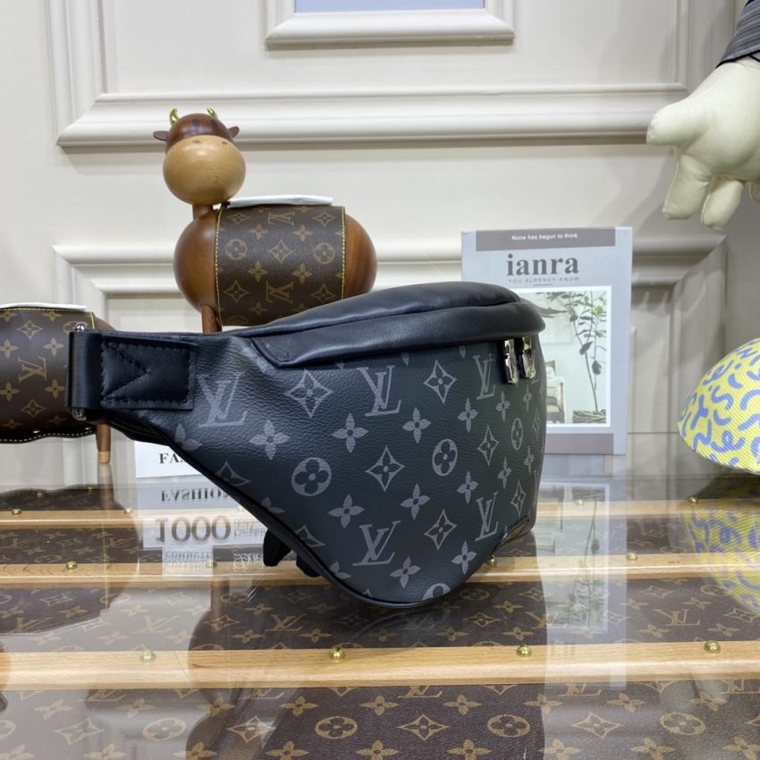 Fake Louis Vuitton Bumbag Discovery Black - Image 9
