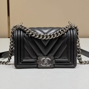 CHANEL Le Boy V Black – Silver