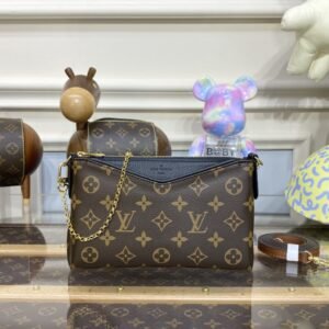 Fake Louis Vuitton Pallas Clutch Black