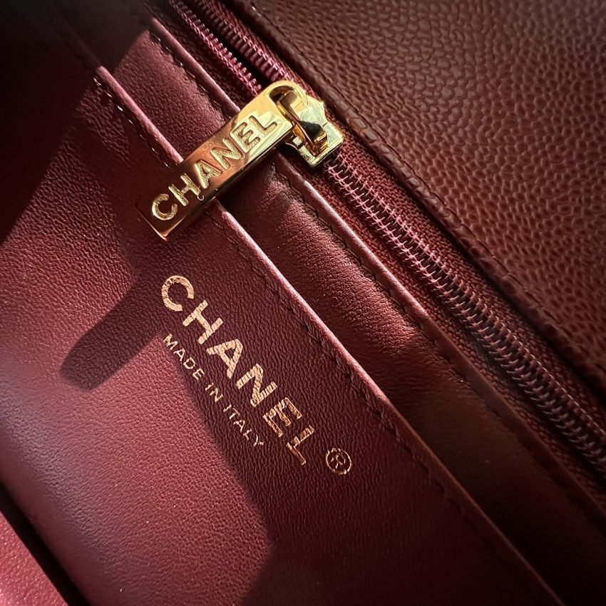 CHANEL Classic Flap 20cm Burgundy - Image 3