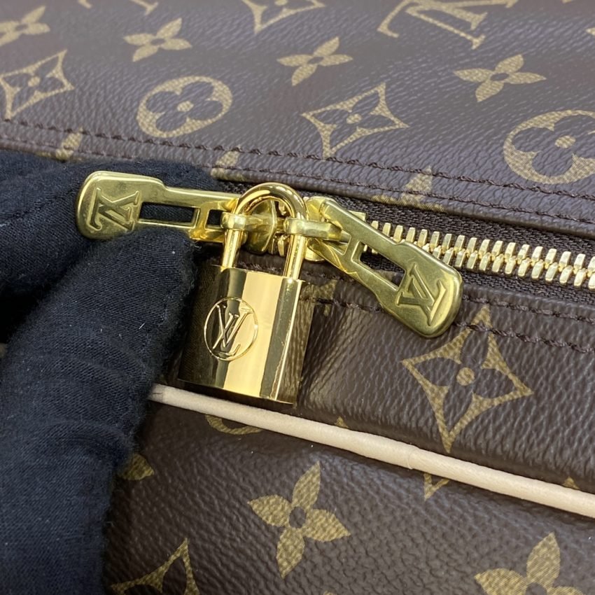 Replica Louis Vuitton Hunting Bag - Image 6