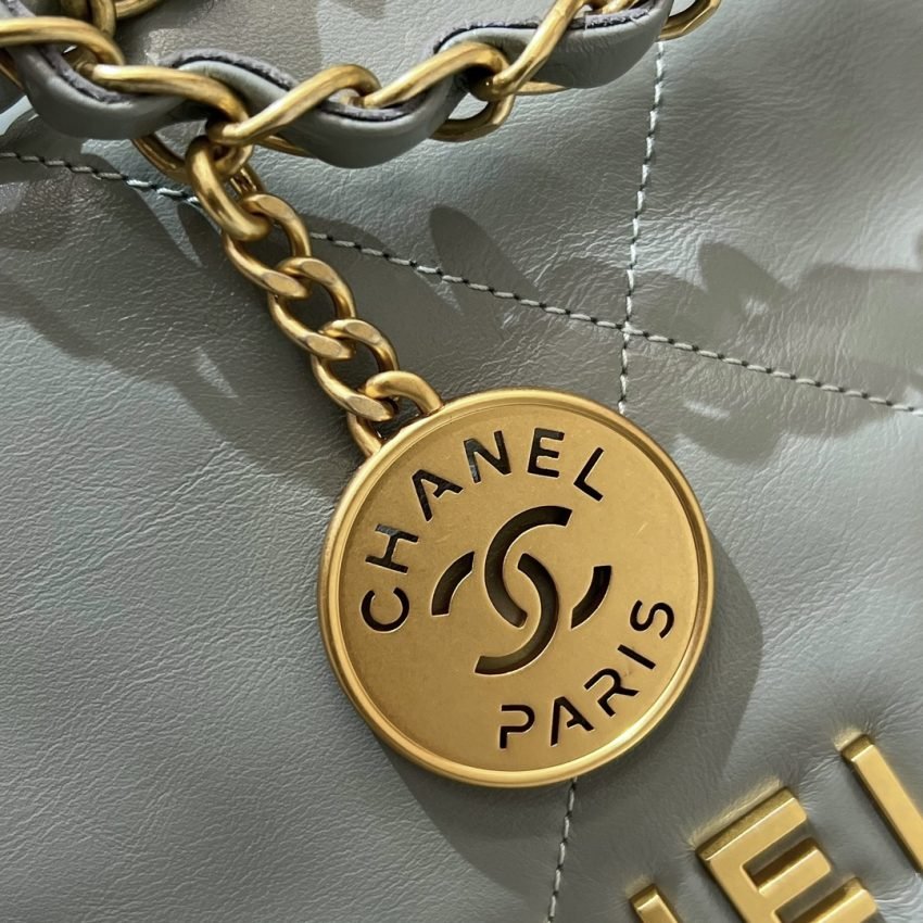 CHANEL 22 Small Handbag Mint Green - Image 7