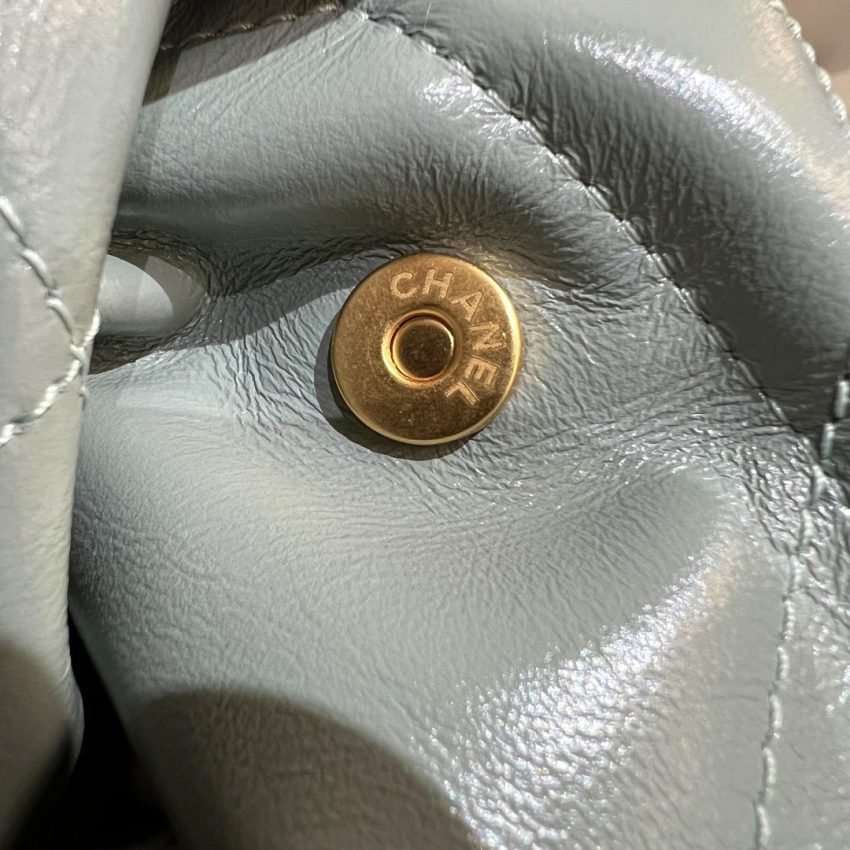 CHANEL 22 Medium Handbag Mint Green - Image 9