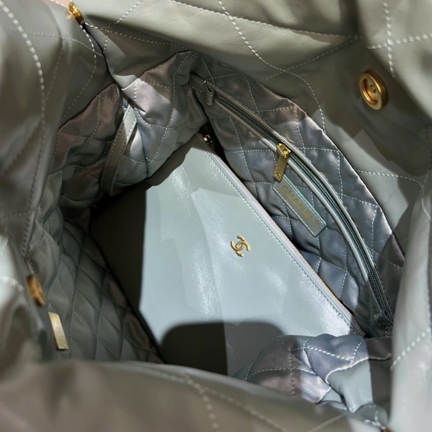 CHANEL 22 Small Handbag Mint Green - Image 9