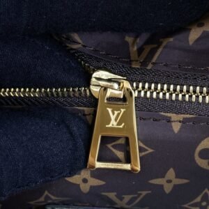 Alternative view of Replica LV Onthego Green Soft