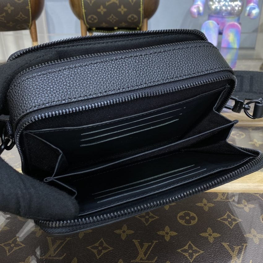 Fake Louis Vuitton Alpha Messenger Black - Image 6