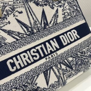 Alternative view of Replica Lady Dior D – Lite Blue Star