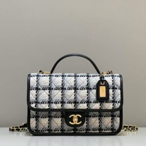 CHANEL 22K Postman Woolen Tofu Bag