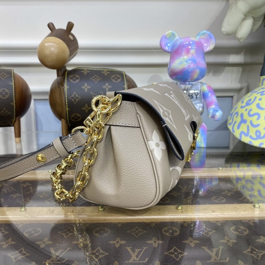 Fake Louis Vuitton Favorite Beige - Image 3