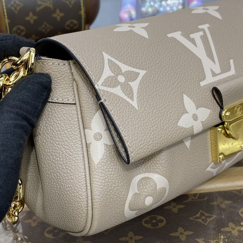 Fake Louis Vuitton Favorite Beige - Image 7