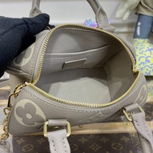 Alternative view of Replica Louis Vuitton Speedy Bandouliere 20 Milk Beige