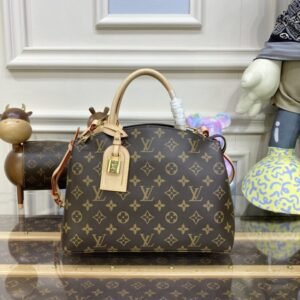 Fake Louis Vuitton Palais