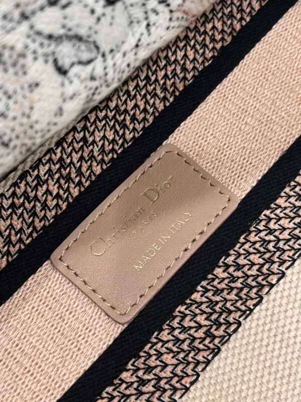 Fake Lady Dior D – Lite Flower - Image 3