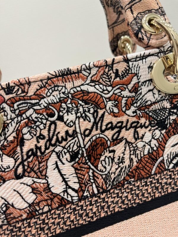 Fake Lady Dior D – Lite Flower - Image 6