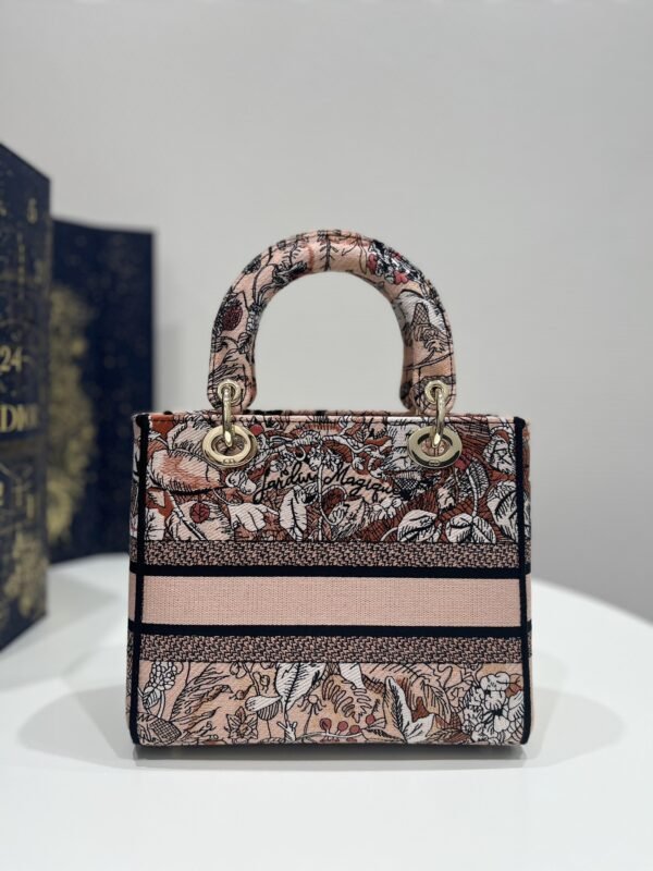 Fake Lady Dior D – Lite Flower - Image 8