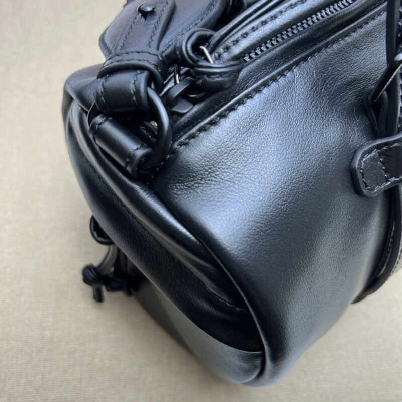 Fake Gucci Luggage Bag Black - Image 10