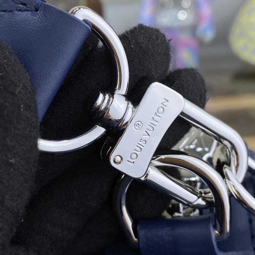 Fake Louis Vuitton Trio Messenger Blue Grid - Image 5