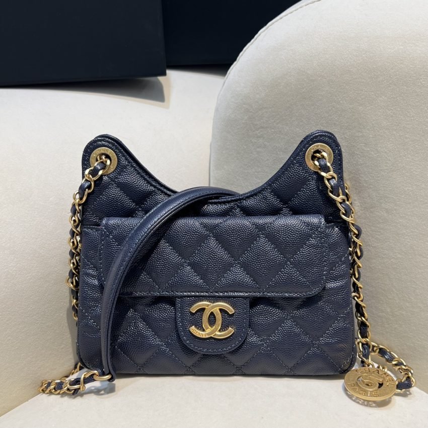 CHANEL 23c Hobo Small Dark Blue - Image 5