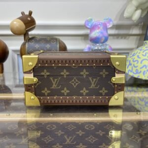 Alternative view of Fake Louis Vuitton Coffret Trésor 24 Red