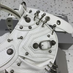 Alternative view of Replica Balenciaga Le Cagole White