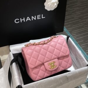 CHANEL Classic Flap 17cm Pink