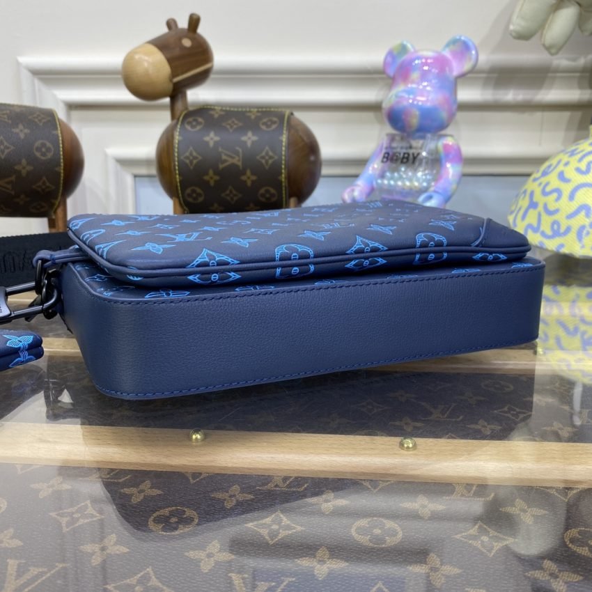 Fake Louis Vuitton Trio Messenger Blue - Image 4