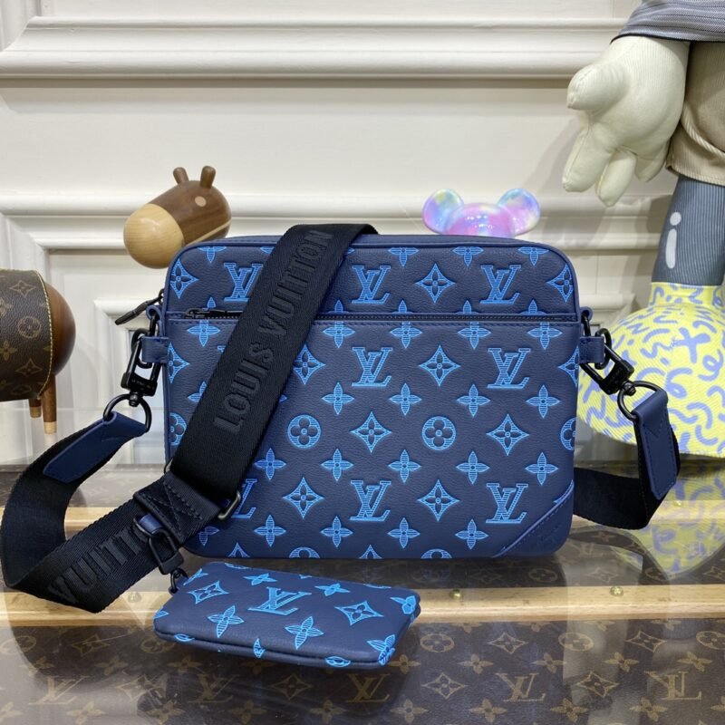 Fake Louis Vuitton Trio Messenger Blue