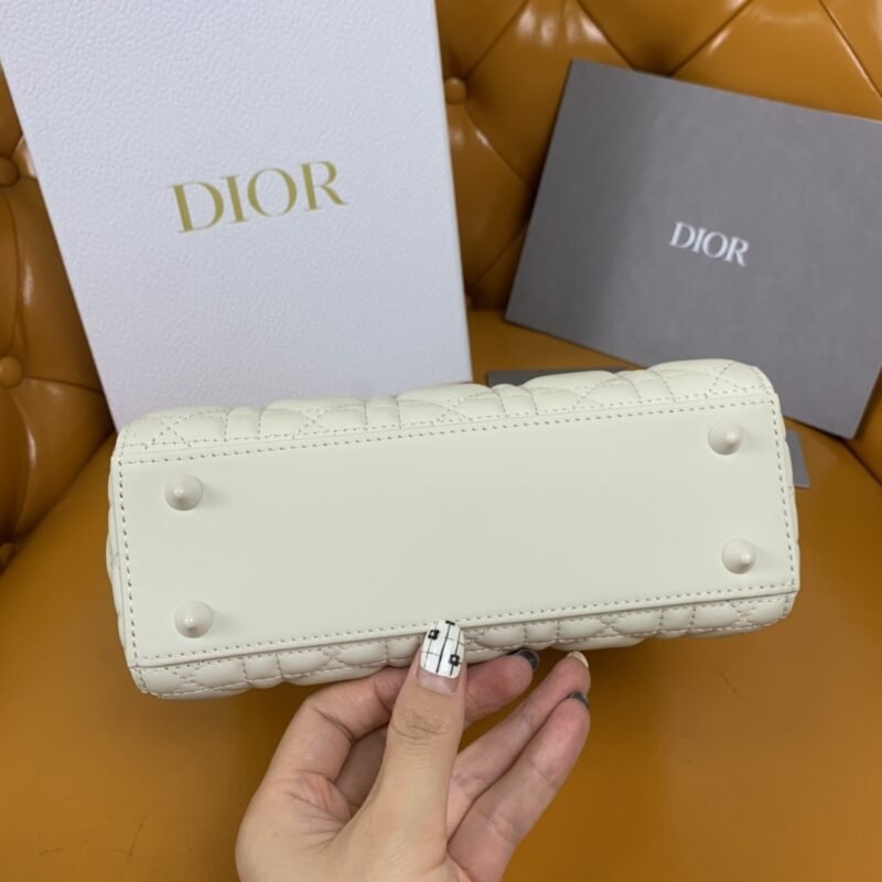 Fake Lady Dior Matte White Abc - Image 4