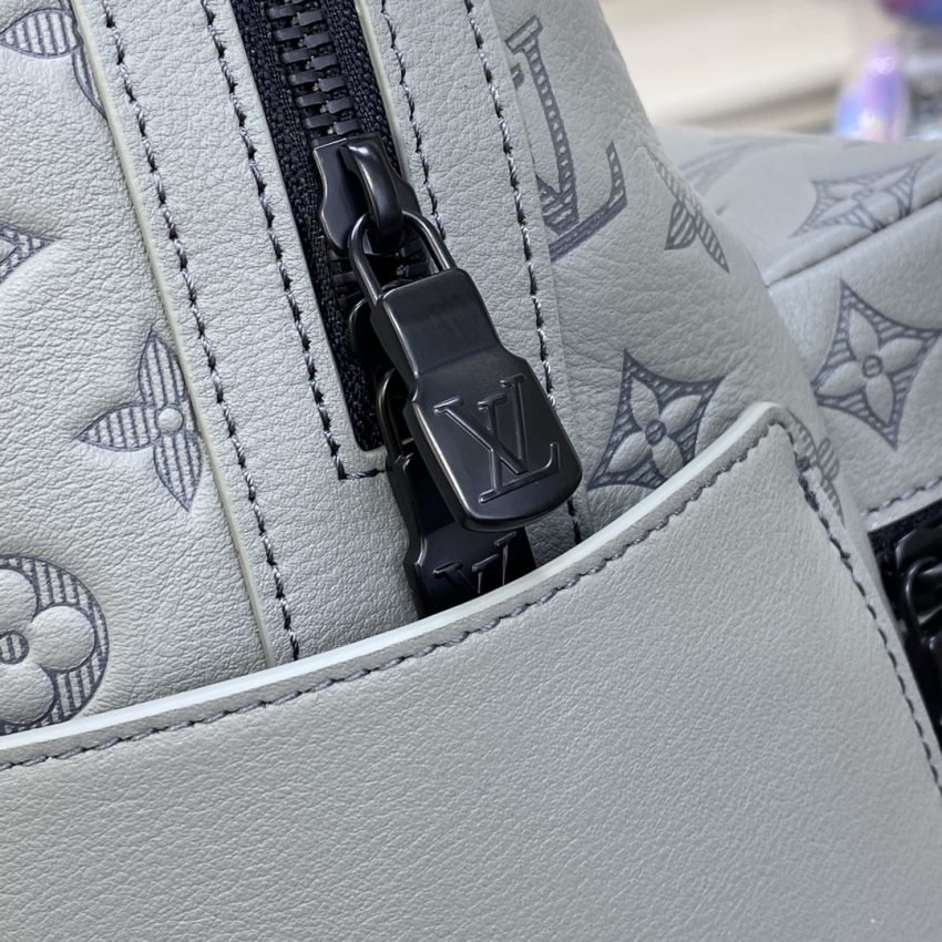 Fake Louis Vuitton Discovery Backpack White - Image 4