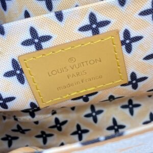 Alternative view of Replica Louis Vuitton Felicie Pochette White Apricot