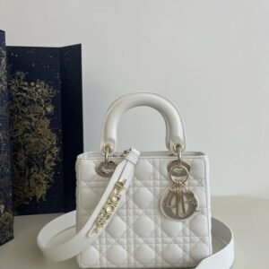Fake Dior Lady Dior White Abc