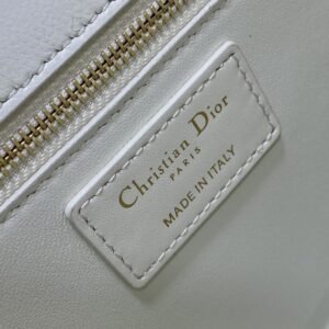 Alternative view of Fake Dior 30 Montaigne White