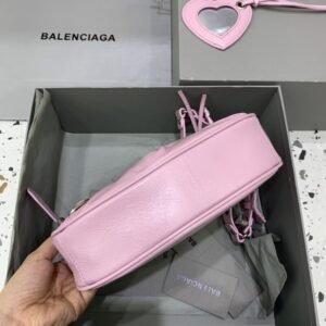Alternative view of Replica Balenciaga Le Cagole Pink