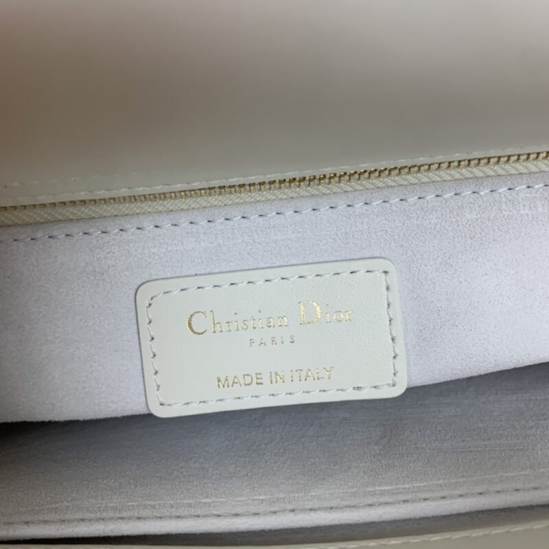 Replica Lady Dior White Pearl - Image 5