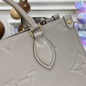Alternative view of Replica LV Onthego PM Beige