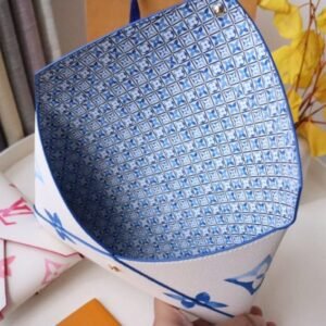 Alternative view of Louis Vuitton Kirigami Pochette Pouch