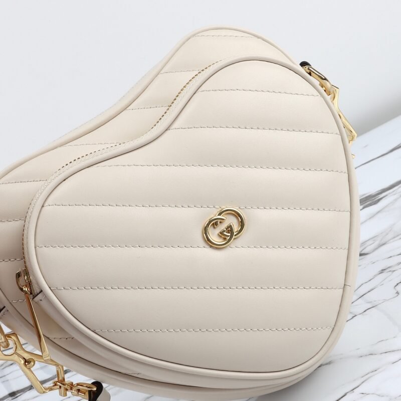 Fake Gucci Interlocking G Mini Heart White - Image 9